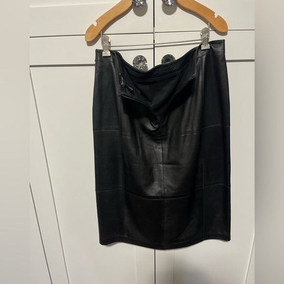 White House Black Market Black Leather Skirt size 10 NWOT - Picture 4 of 13